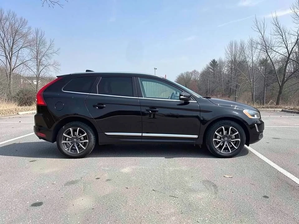 2016 Volvo XC60 1st Gen - Image 4 of 20