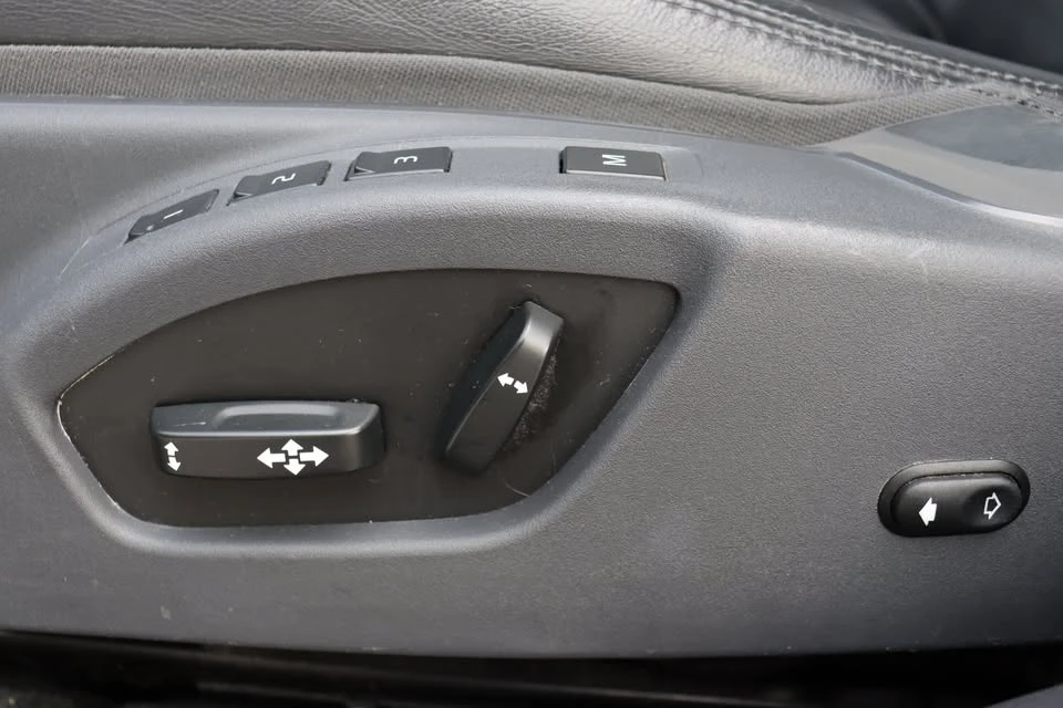 2016 Volvo XC60 1st Gen - Image 7 of 20