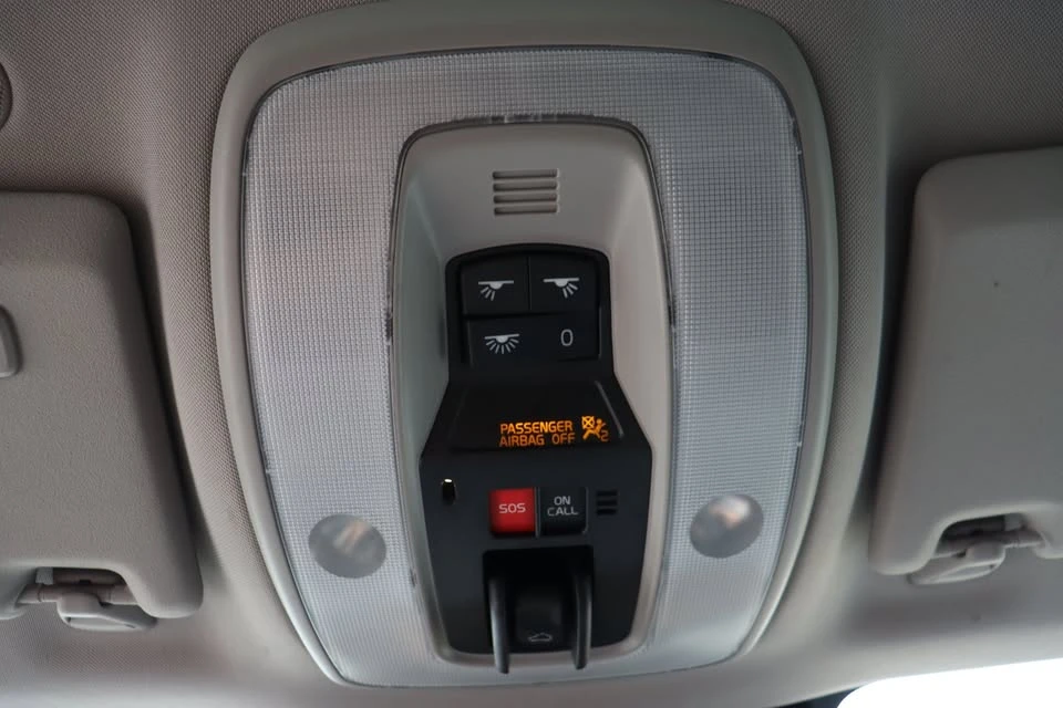 2016 Volvo XC60 1st Gen - Image 15 of 20