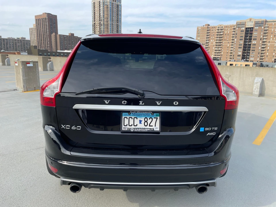 2016 Volvo XC60 1st Gen - Image 11 of 31
