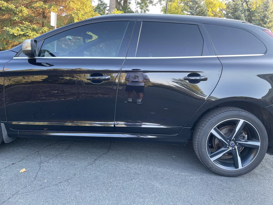 2016 Volvo XC60 1st Gen - Image 19 of 31