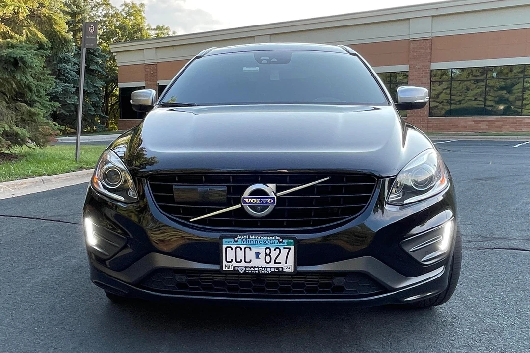2016 Volvo XC60 1st Gen - Image 2 of 31