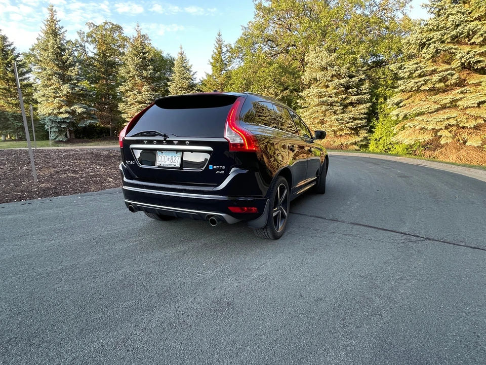 2016 Volvo XC60 1st Gen - Image 12 of 31