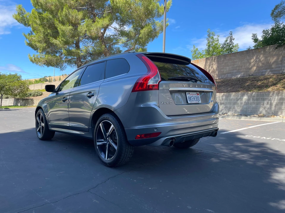 2016 Volvo XC60 1st Gen - Image 11 of 31