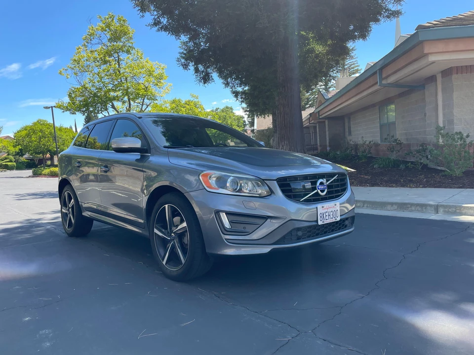 2016 Volvo XC60 1st Gen - Image 17 of 31
