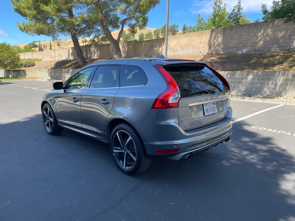 2016 Volvo XC60 1st Gen - Image 12 of 31