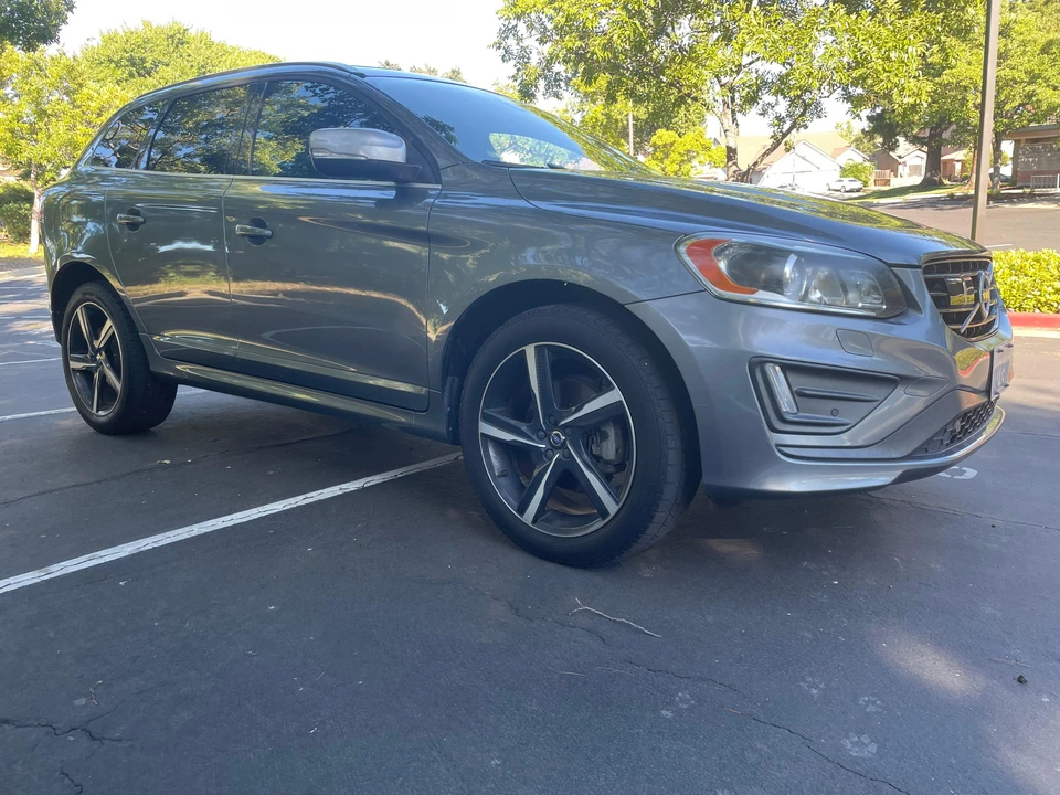 2016 Volvo XC60 1st Gen - Image 26 of 31