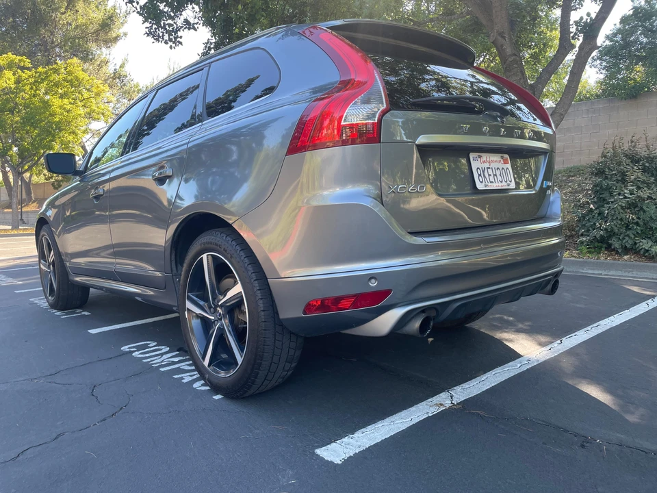 2016 Volvo XC60 1st Gen - Image 21 of 31