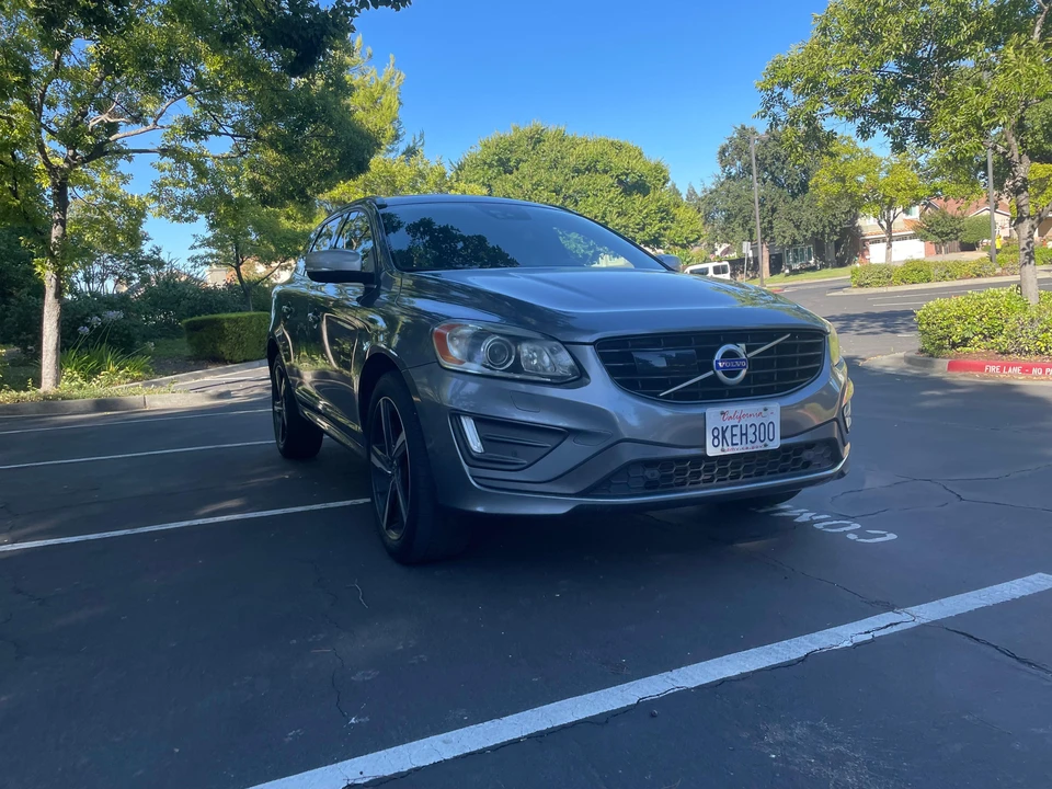 2016 Volvo XC60 1st Gen - Image 29 of 31