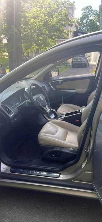 2016 Volvo XC60 1st Gen - Image 6 of 7