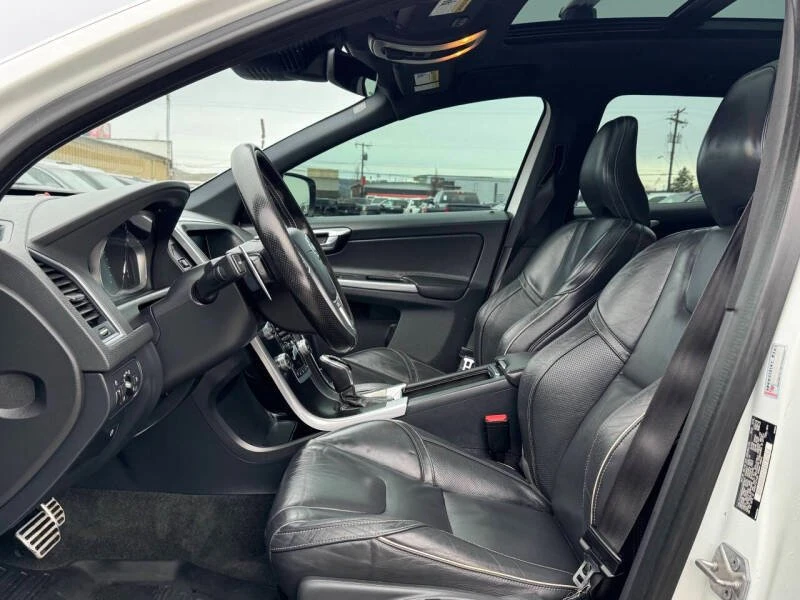 2016 Volvo XC60 1st Gen - Image 10 of 20