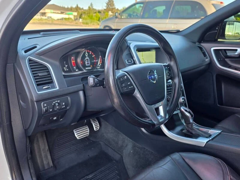 2016 Volvo XC60 1st Gen - Image 14 of 19