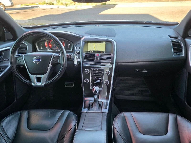 2016 Volvo XC60 1st Gen - Image 15 of 19