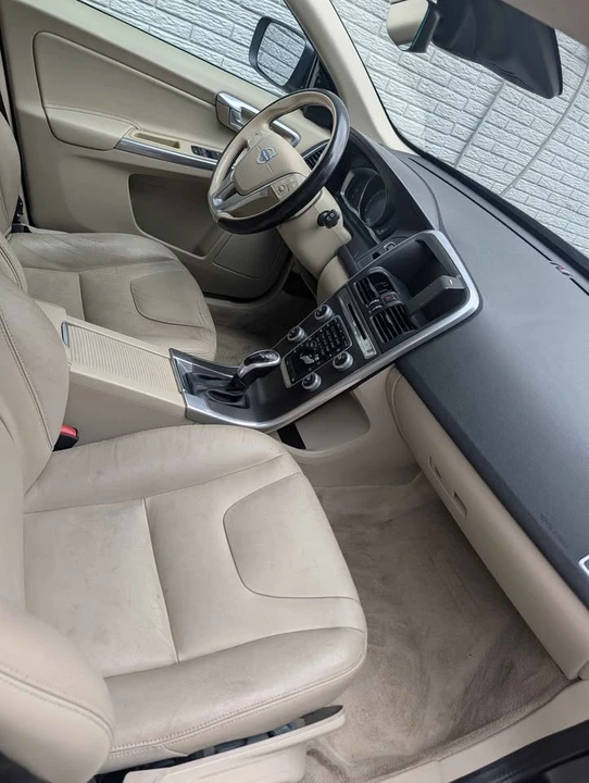 2016 Volvo XC60 1st Gen - Image 3 of 13