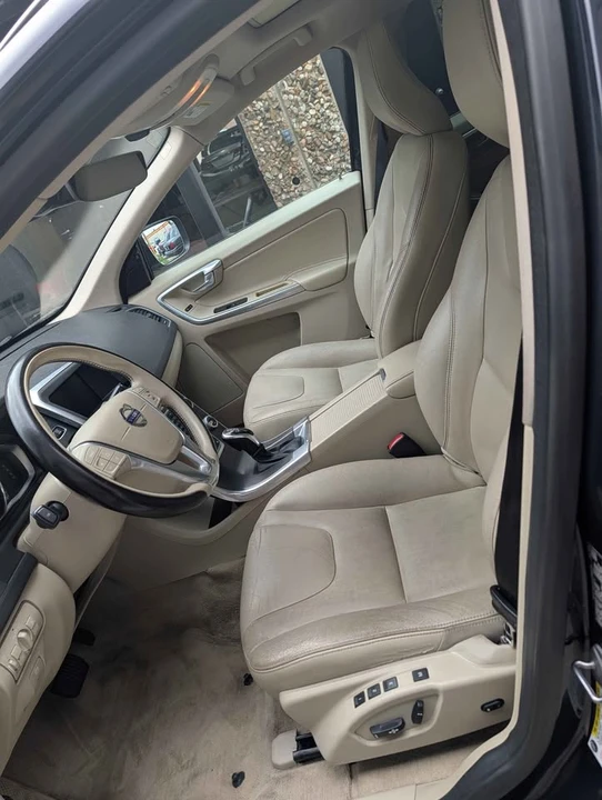 2016 Volvo XC60 1st Gen - Image 9 of 13