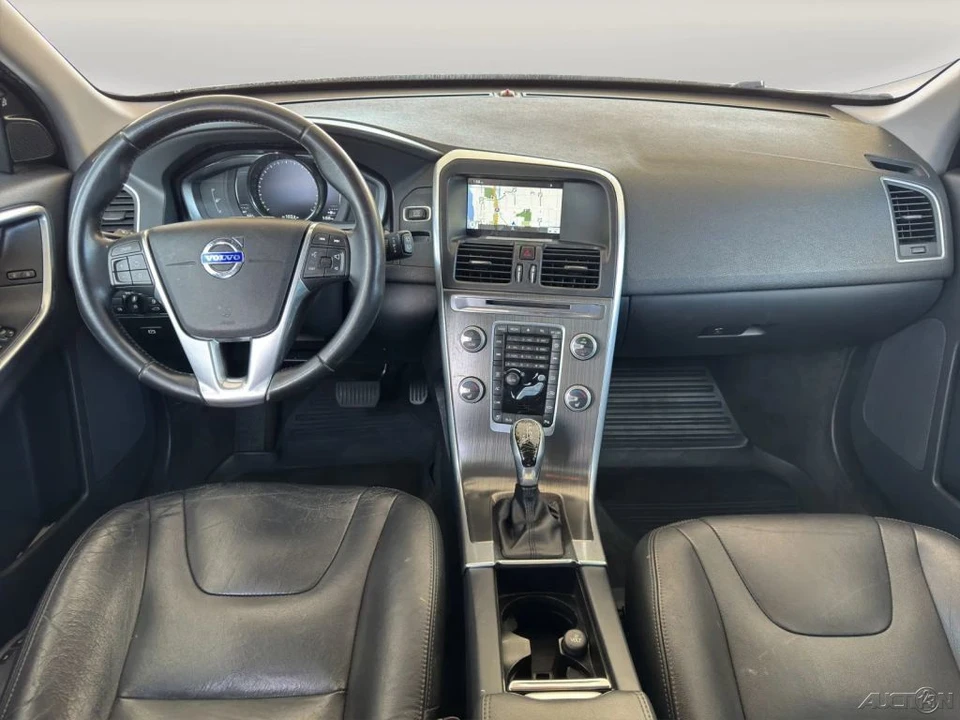 2016 Volvo XC60 1st Gen - Image 15 of 21