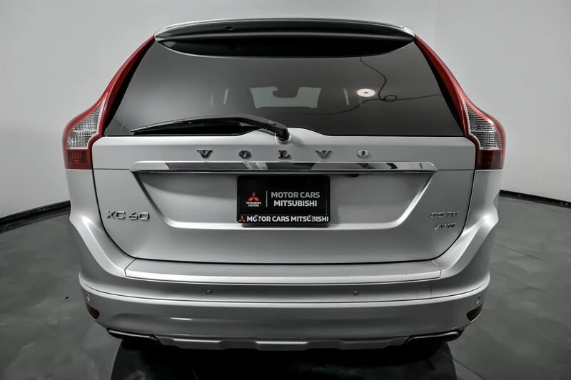 2016 Volvo XC60 1st Gen - Image 10 of 21