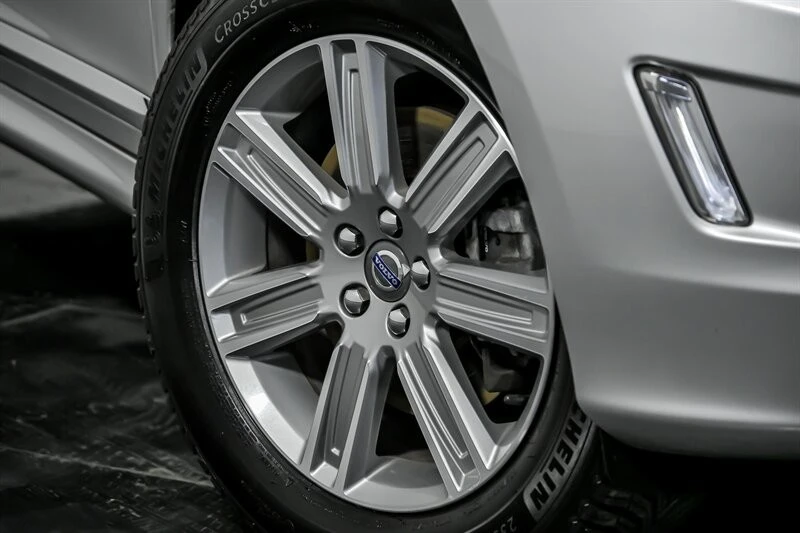 2016 Volvo XC60 1st Gen - Image 3 of 21