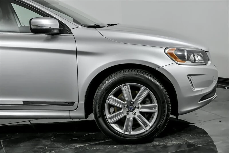2016 Volvo XC60 1st Gen - Image 14 of 21