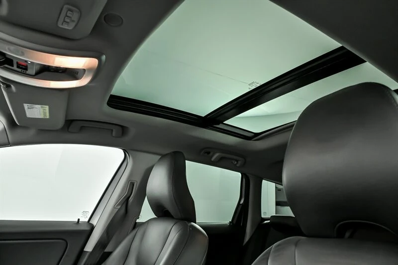 2016 Volvo XC60 1st Gen - Image 21 of 21