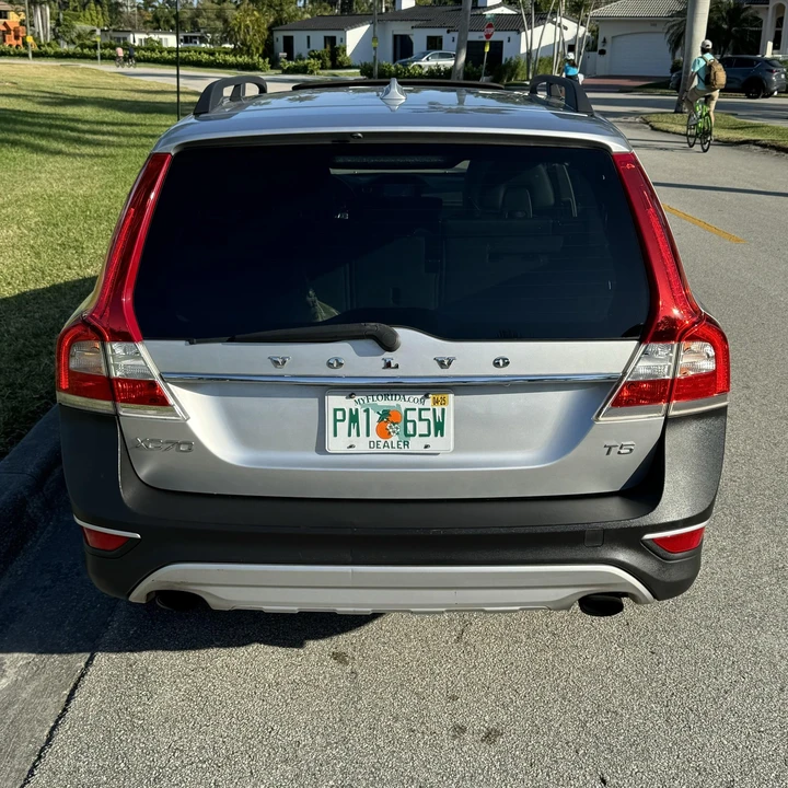 2016 Volvo - Image 10 of 31