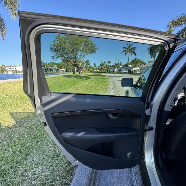 2016 Volvo - Image 14 of 31