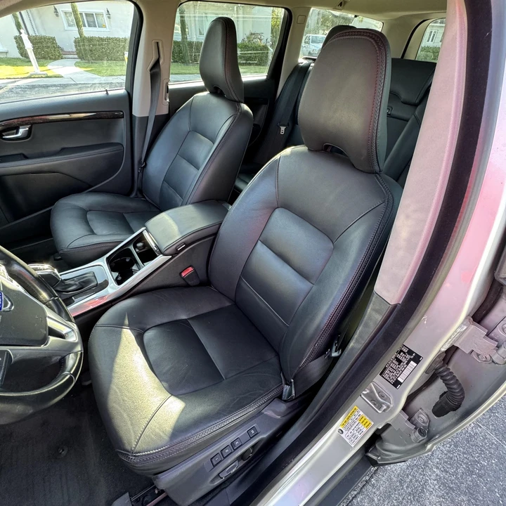 2016 Volvo XC70 3rd Gen - Image 22 of 31
