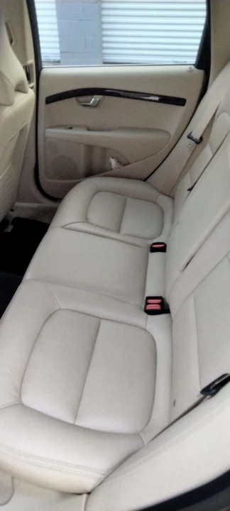 2016 Volvo XC70 3rd Gen - Image 7 of 13