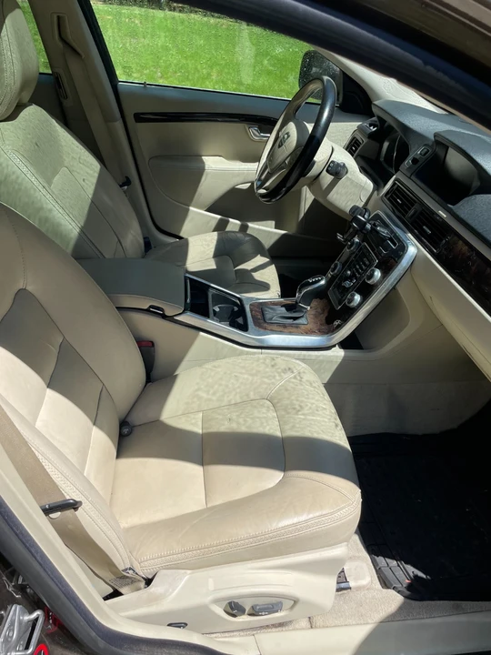 2016 Volvo XC70 3rd Gen - Image 10 of 22