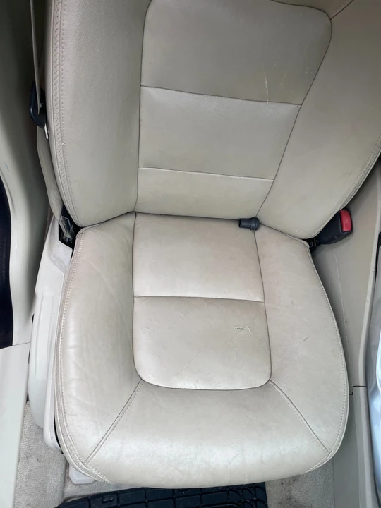 2016 Volvo XC70 3rd Gen - Image 19 of 22