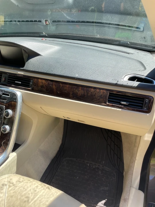 2016 Volvo XC70 3rd Gen - Image 9 of 22