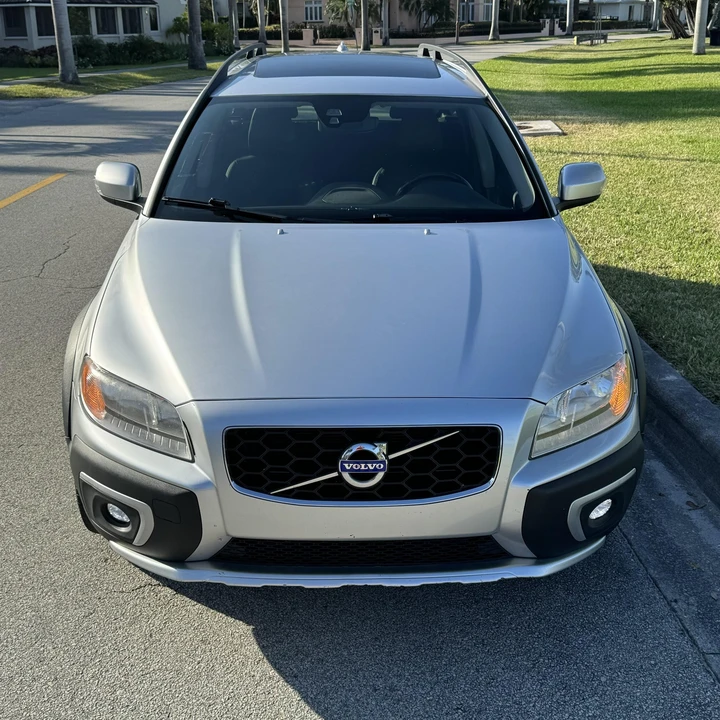 2016 Volvo XC70 3rd Gen - Image 4 of 12