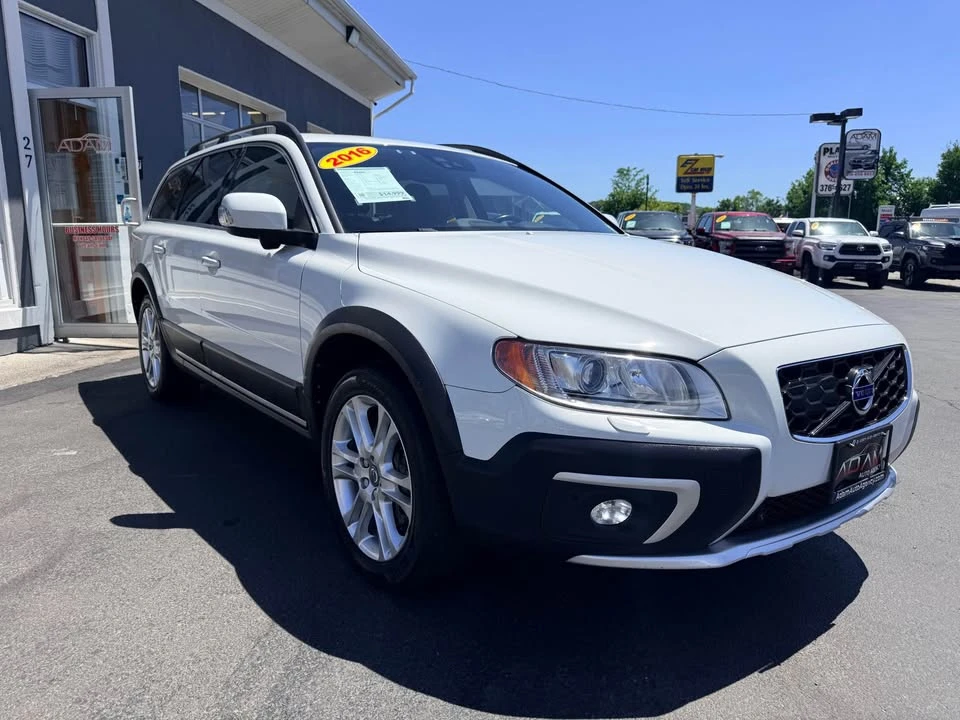 2016 Volvo XC70 3rd Gen - Image 4 of 18
