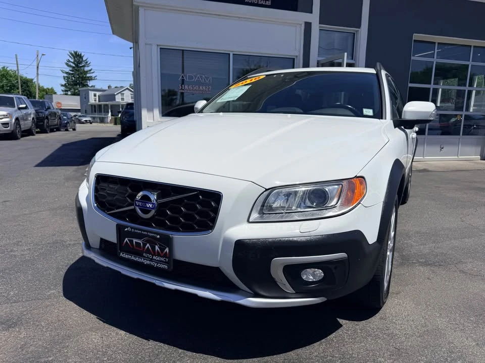 2016 Volvo XC70 3rd Gen - Image 2 of 18
