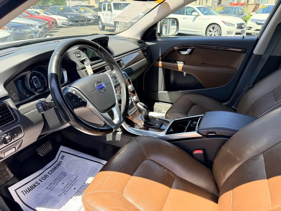 2016 Volvo XC70 3rd Gen - Image 10 of 18