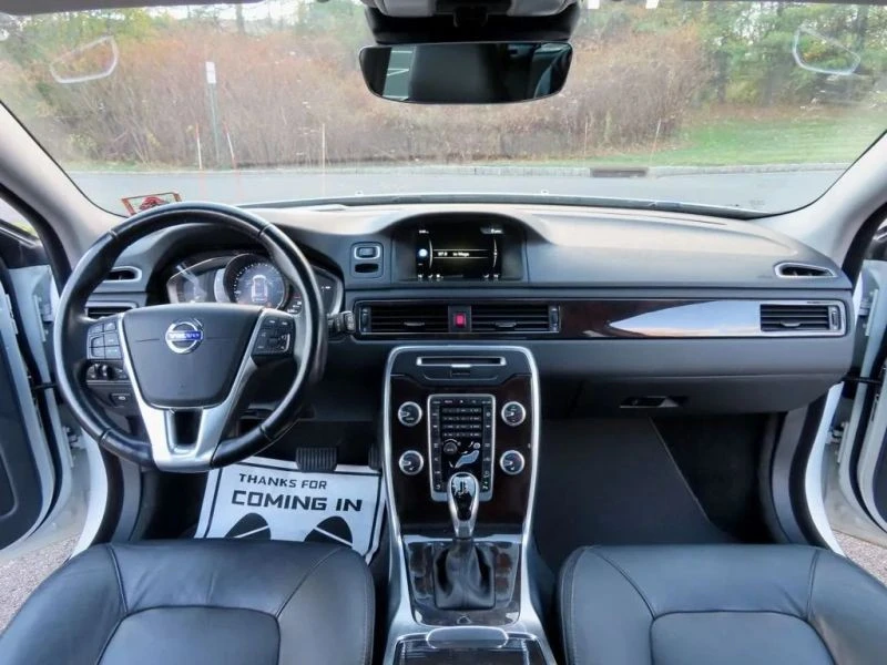 2016 Volvo XC70 3rd Gen - Image 6 of 12