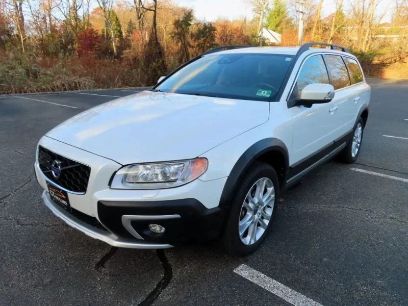 2016 Volvo XC70 3rd Gen - Image 4 of 12