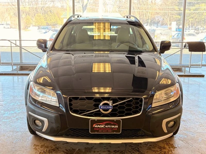 2016 Volvo XC70 3rd Gen - Image 5 of 12