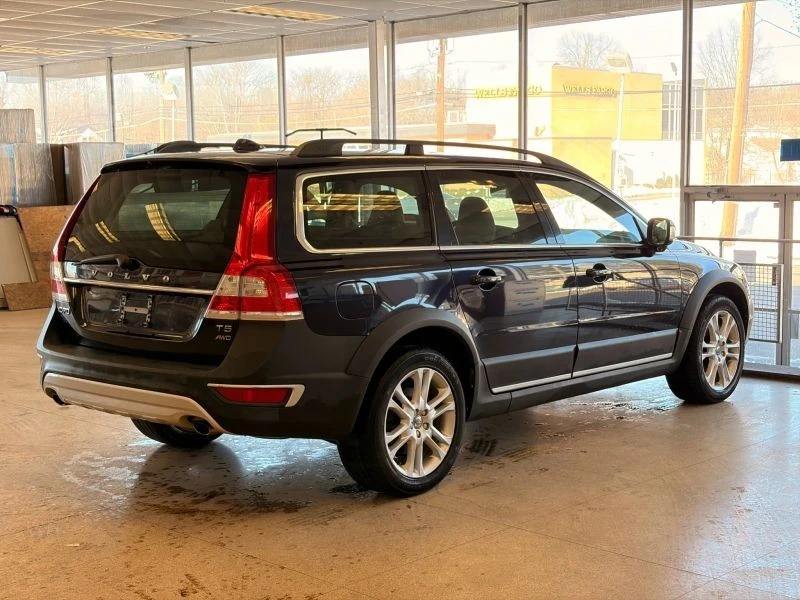 2016 Volvo XC70 3rd Gen - Image 7 of 12
