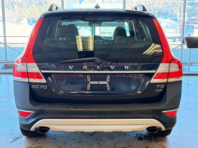 2016 Volvo XC70 3rd Gen - Image 8 of 12