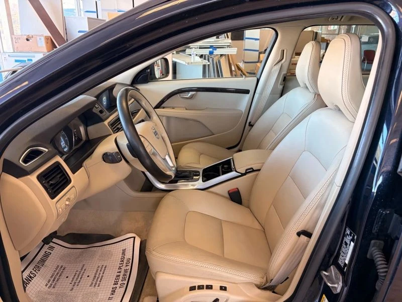 2016 Volvo XC70 3rd Gen - Image 11 of 12