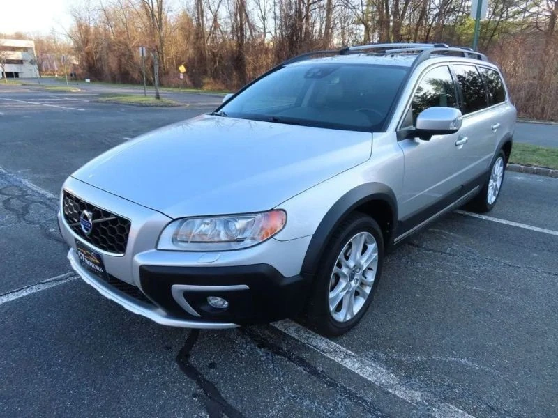 2016 Volvo XC70 3rd Gen - Image 4 of 12
