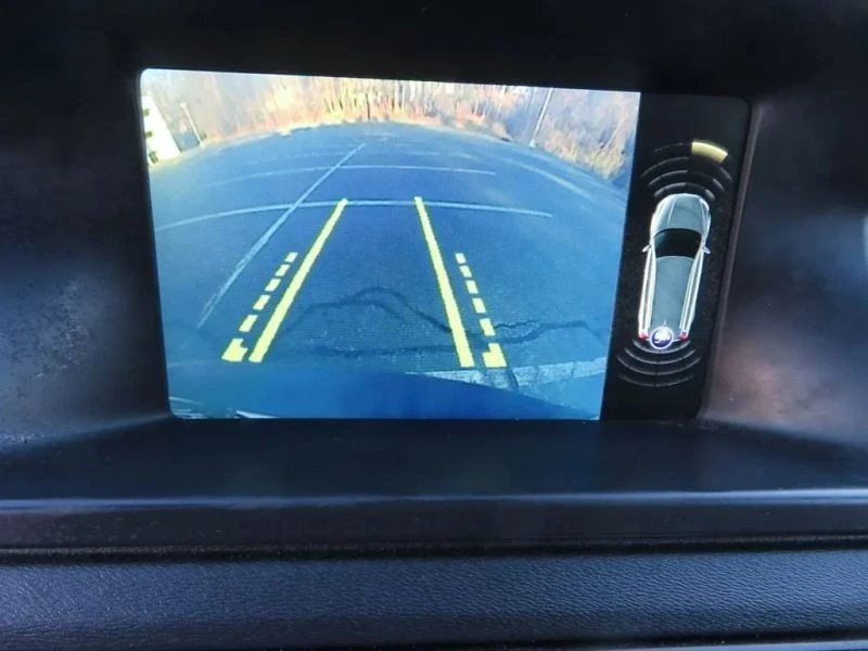 2016 Volvo XC70 3rd Gen - Image 7 of 12