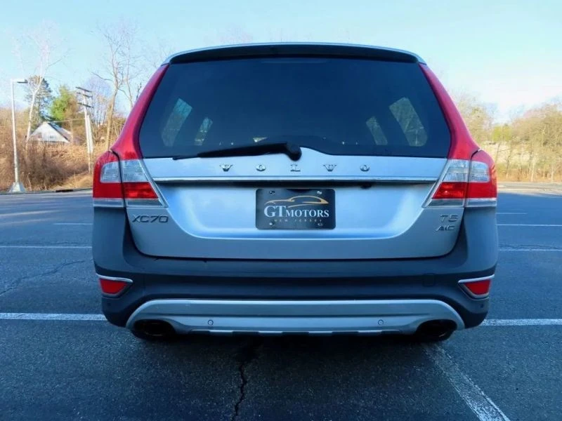 2016 Volvo XC70 3rd Gen - Image 12 of 12