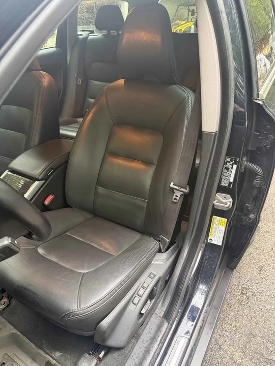 2016 Volvo XC70 3rd Gen - Image 13 of 20