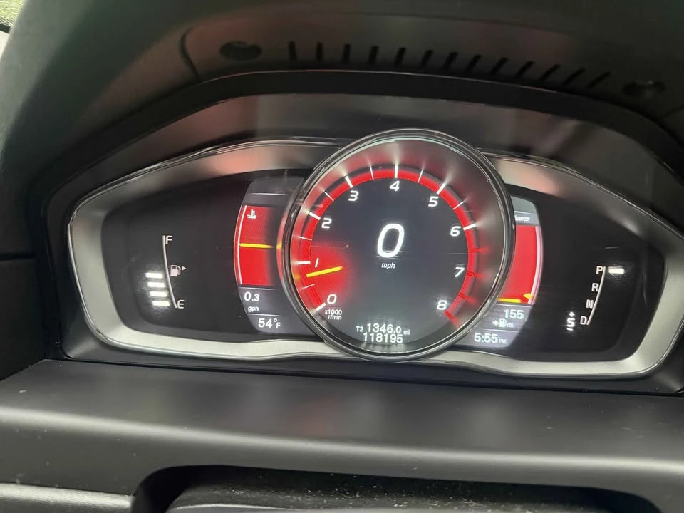 2016 Volvo XC70 3rd Gen - Image 17 of 20