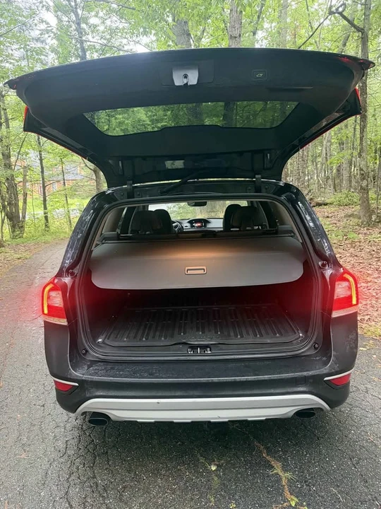 2016 Volvo XC70 3rd Gen - Image 9 of 20
