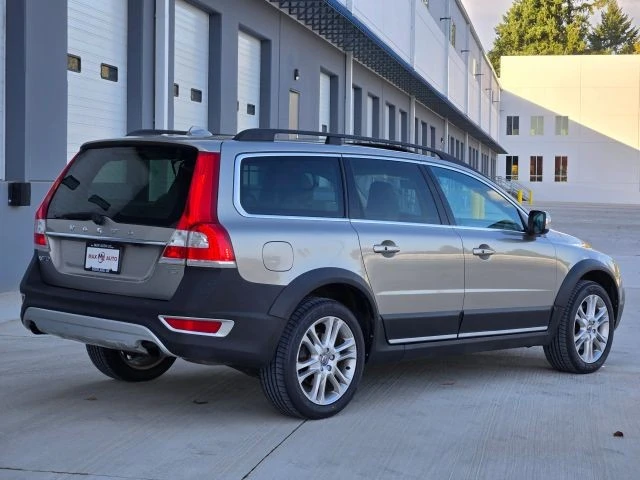 2016 Volvo XC70 3rd Gen - Image 8 of 21