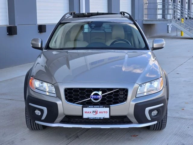 2016 Volvo XC70 3rd Gen - Image 3 of 21
