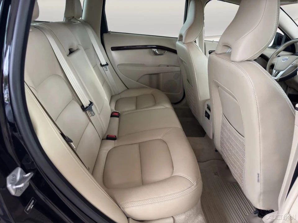 2016 Volvo XC70 3rd Gen - Image 20 of 21